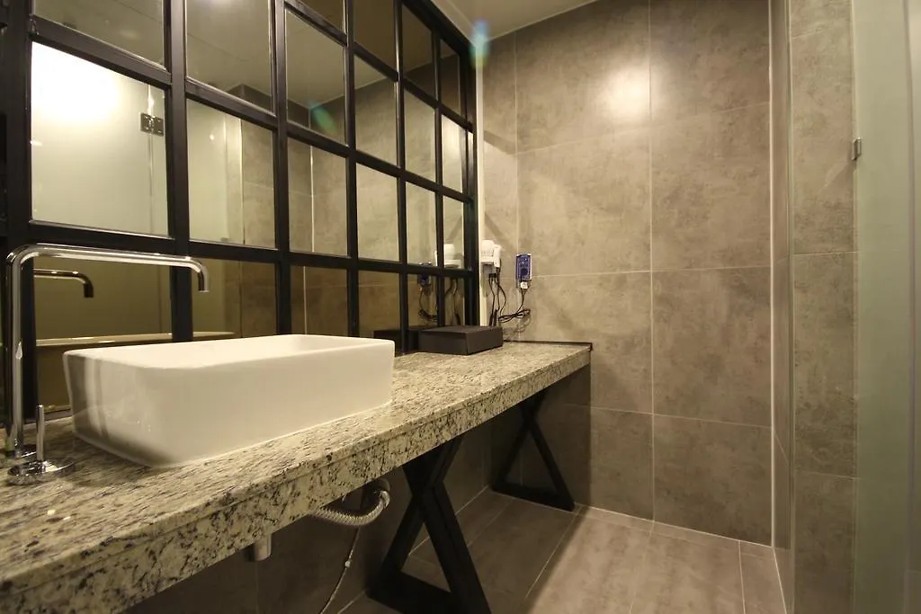 Soyu Hotel Busan 2*,