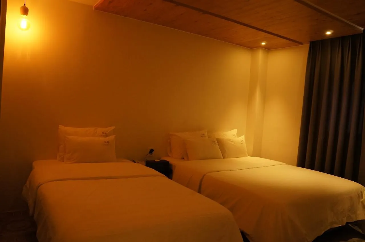 Soyu Hotel Busan 2*,